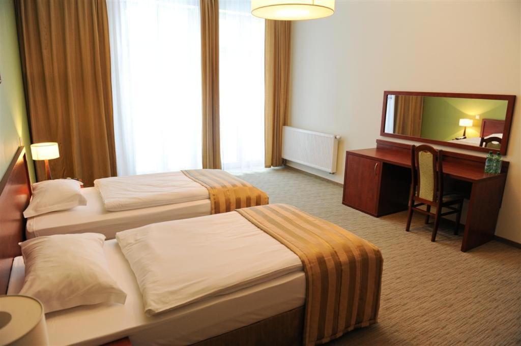 Hotel Vis A Vis Ланьцут Номер фото