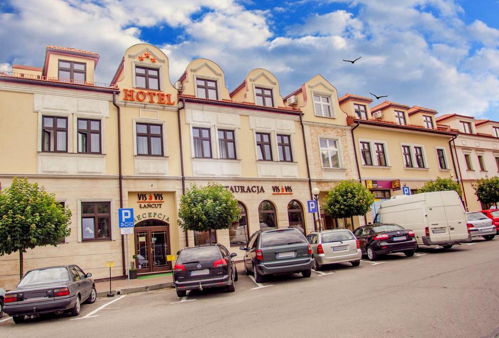 Hotel Vis A Vis Ланьцут Экстерьер фото